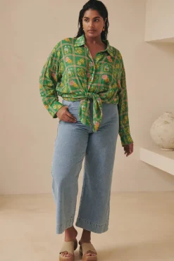 Classic Denim Cropped Jeans