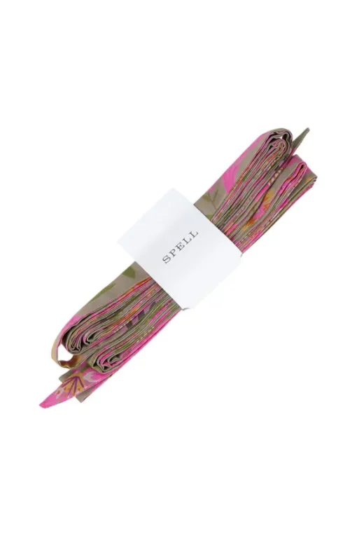 Goldie Laces